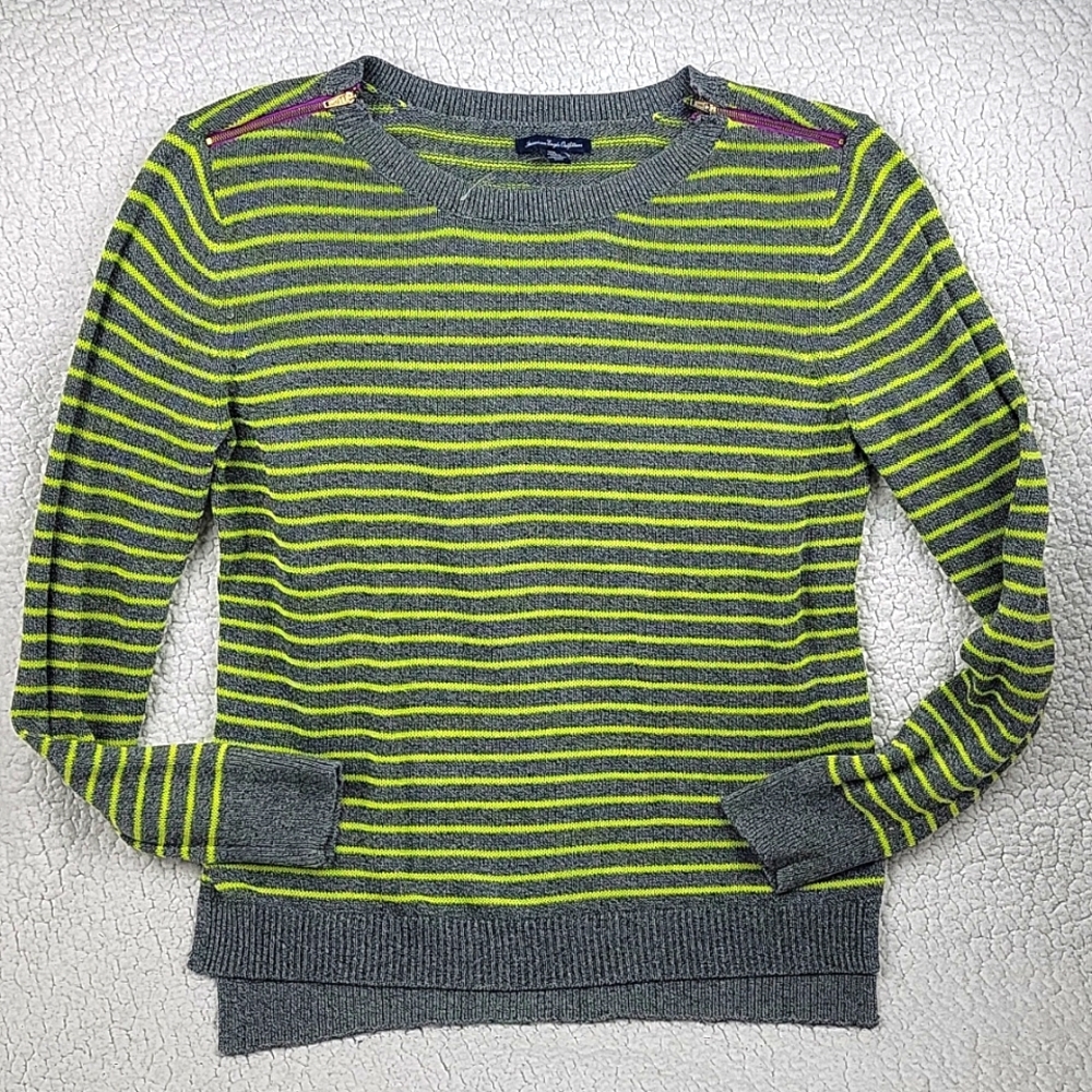 NWOT American Eagle Outfitters sweater!